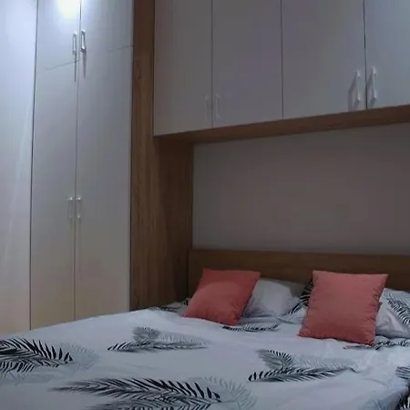 Jelka 01 Apartment- Free Private Parking *